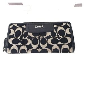Signature Coach Wallet Black /Tan
